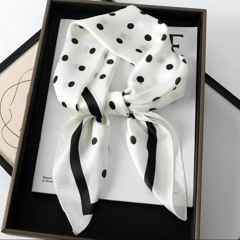 Lüks Bayan Saç Noktası Desenli - Scarf Silk Square incelemesi ve fiyatı